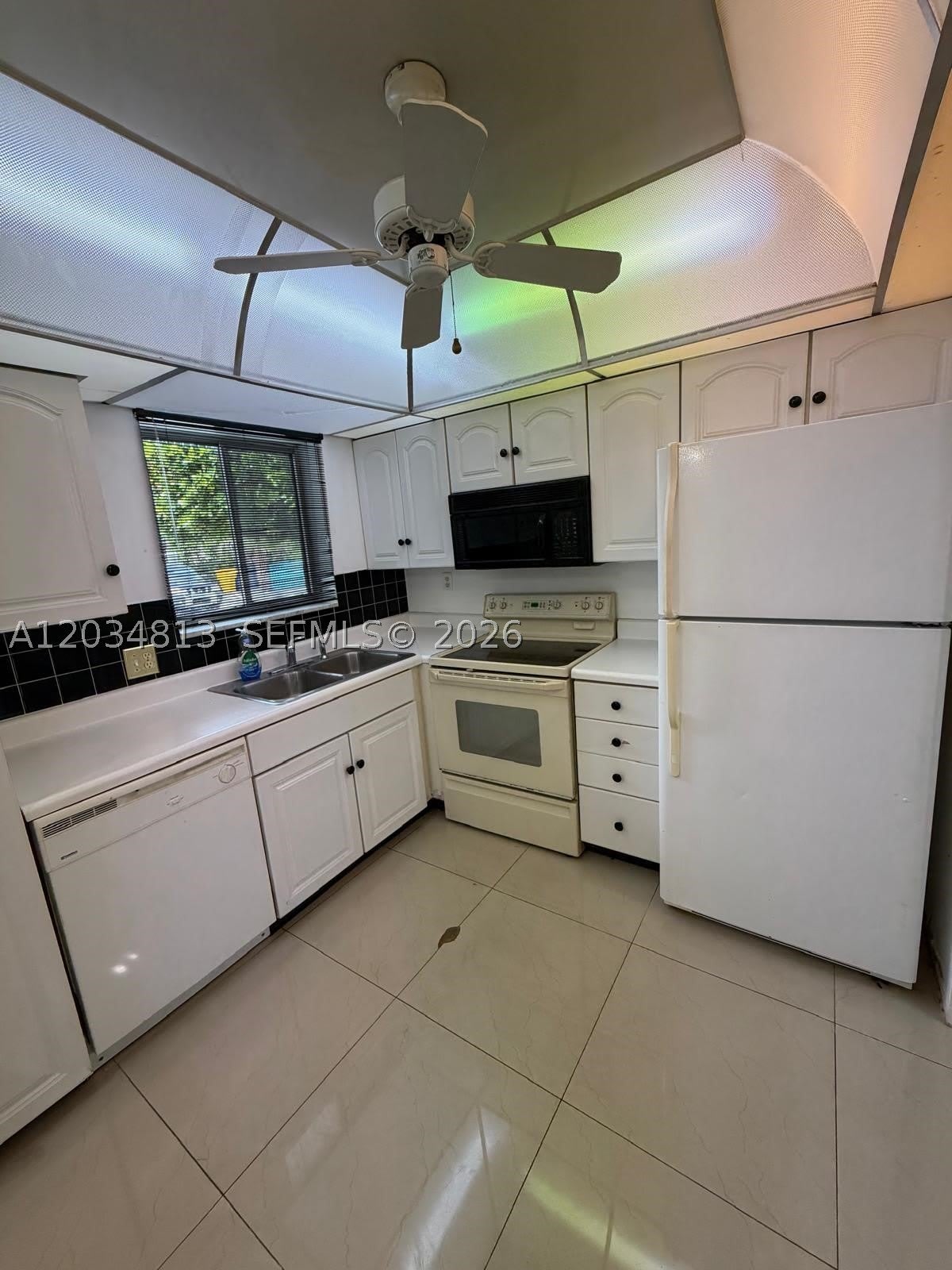 200 Waterway Dr S – photo 5