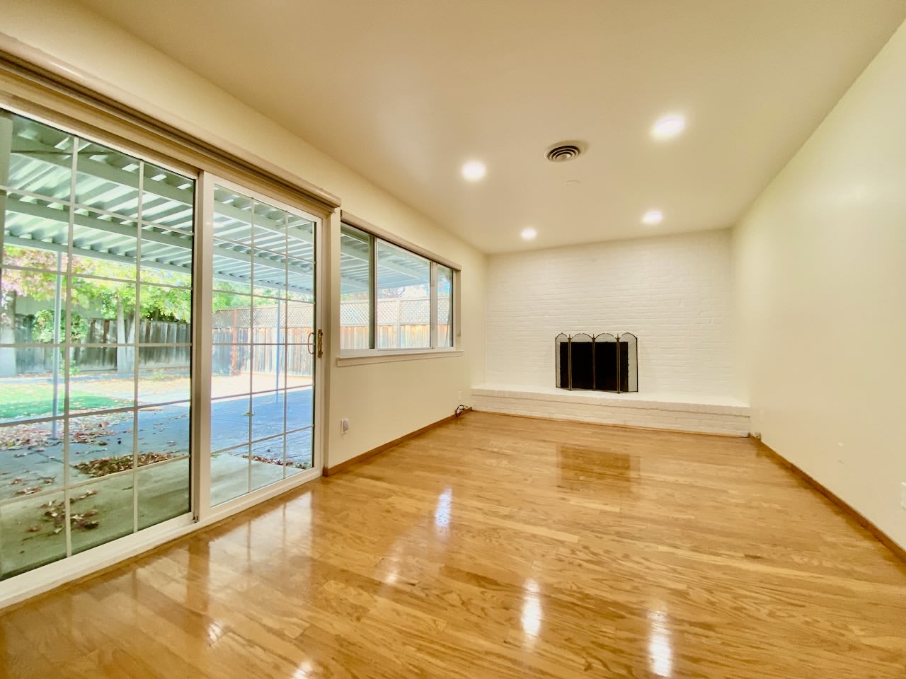 5025 Carm Avenue – photo 4