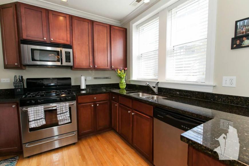 4867 N Hermitage Ave – photo 1