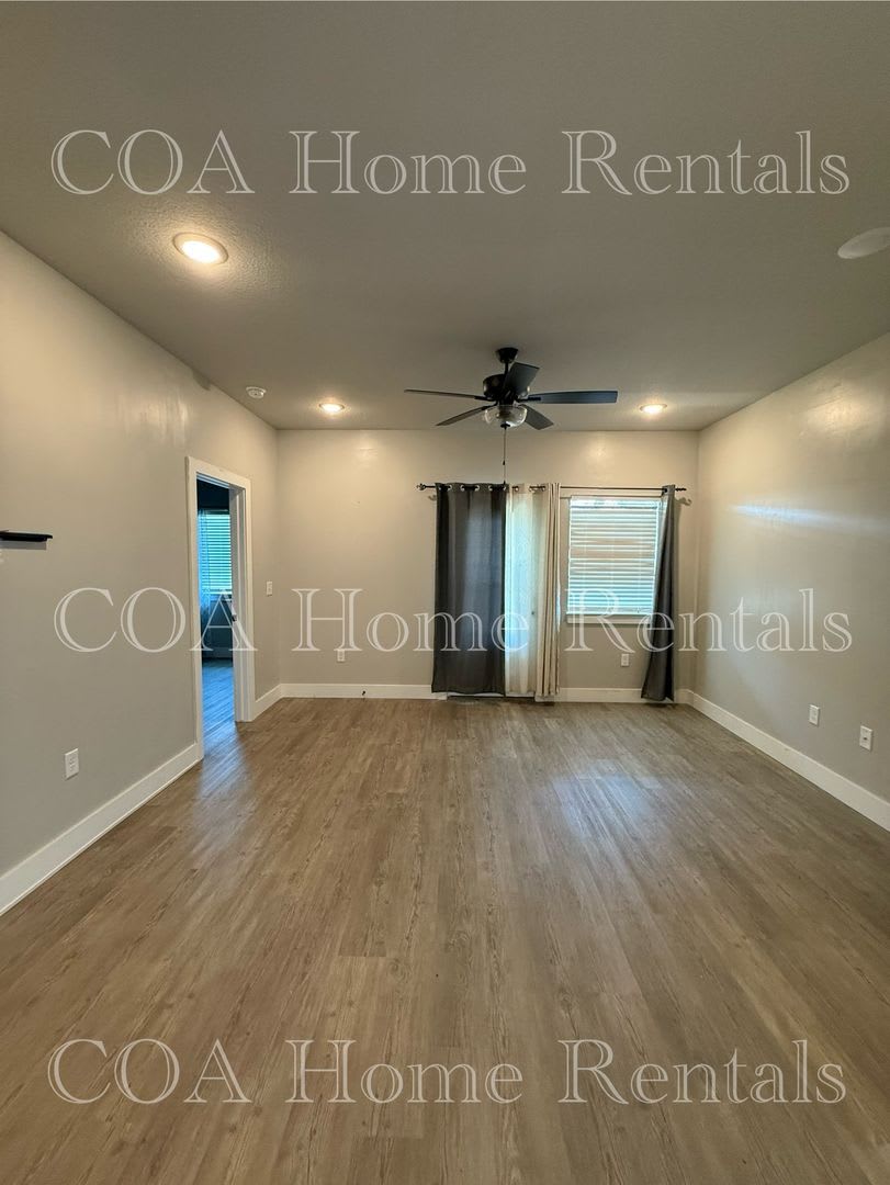Great West Side Location – photo 3