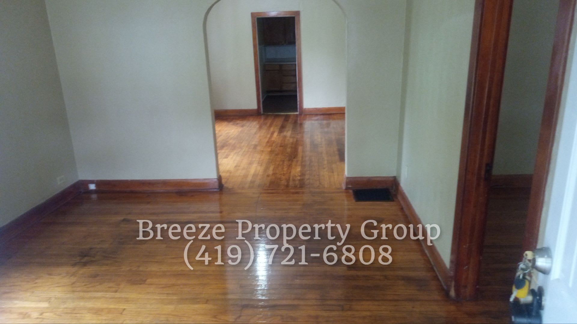 Two bedroom unit for rent in E Park St Toledo – photo 1
