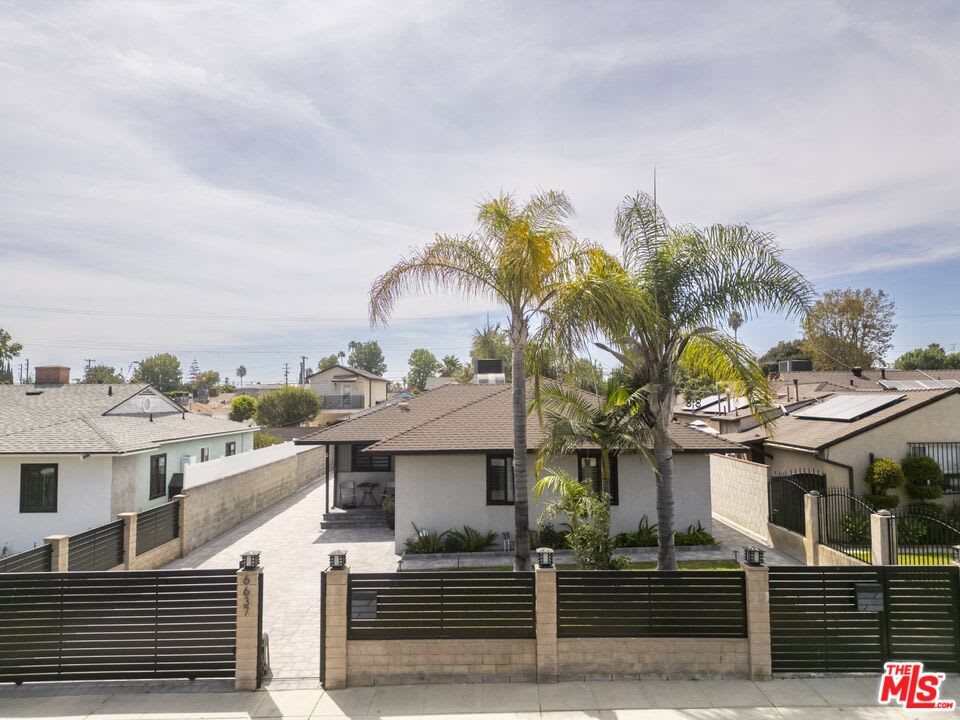 6635 Riverton Avenue – photo 2