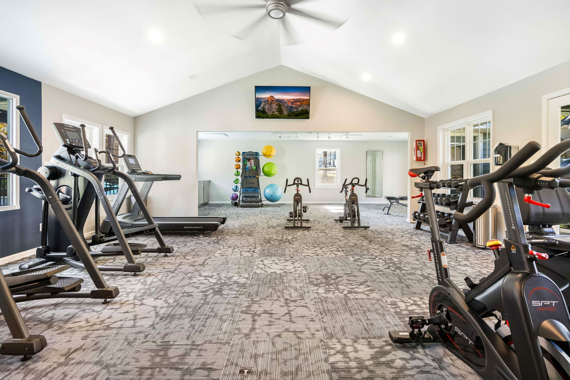 Edwards Mill Townhomes Apartments – photo 2