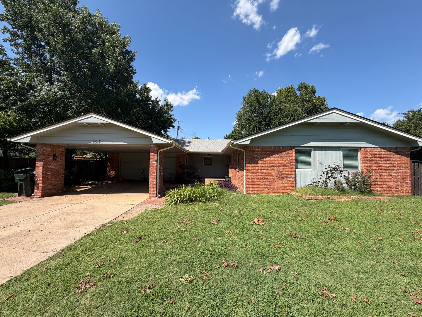 Beautiful 4bed/3bath Home Available for Rent in Central Norman!! – photo 1