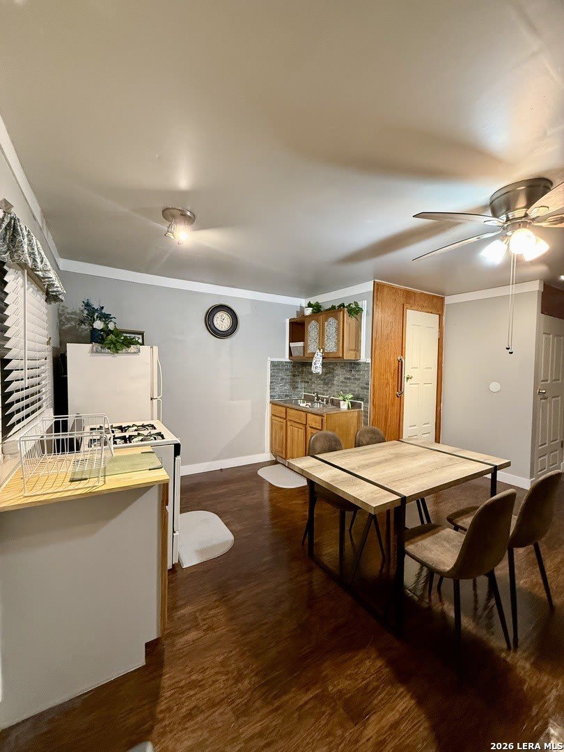 810 Haggin St – photo 5