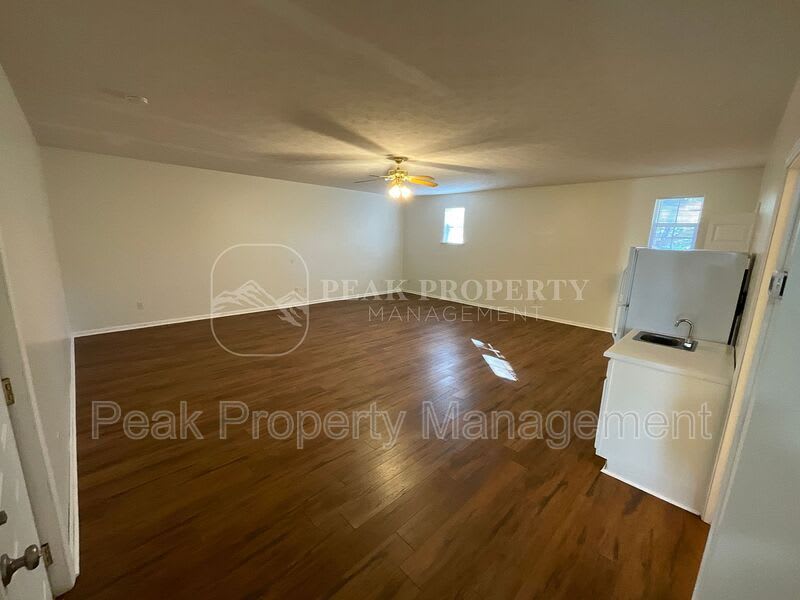 216 Wyndom Court – photo 5