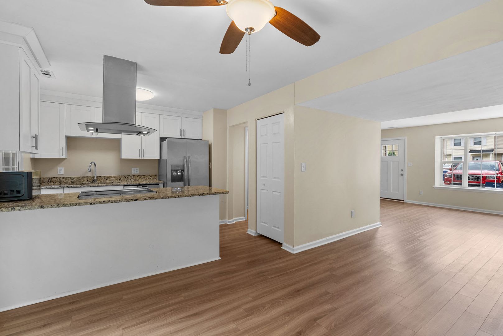 Charming 3-Bedroom Townhome in Virginia Beach. – photo 4