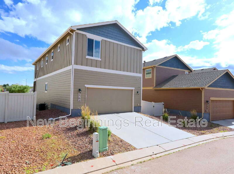 2562 Ellingwood Dr – photo 3