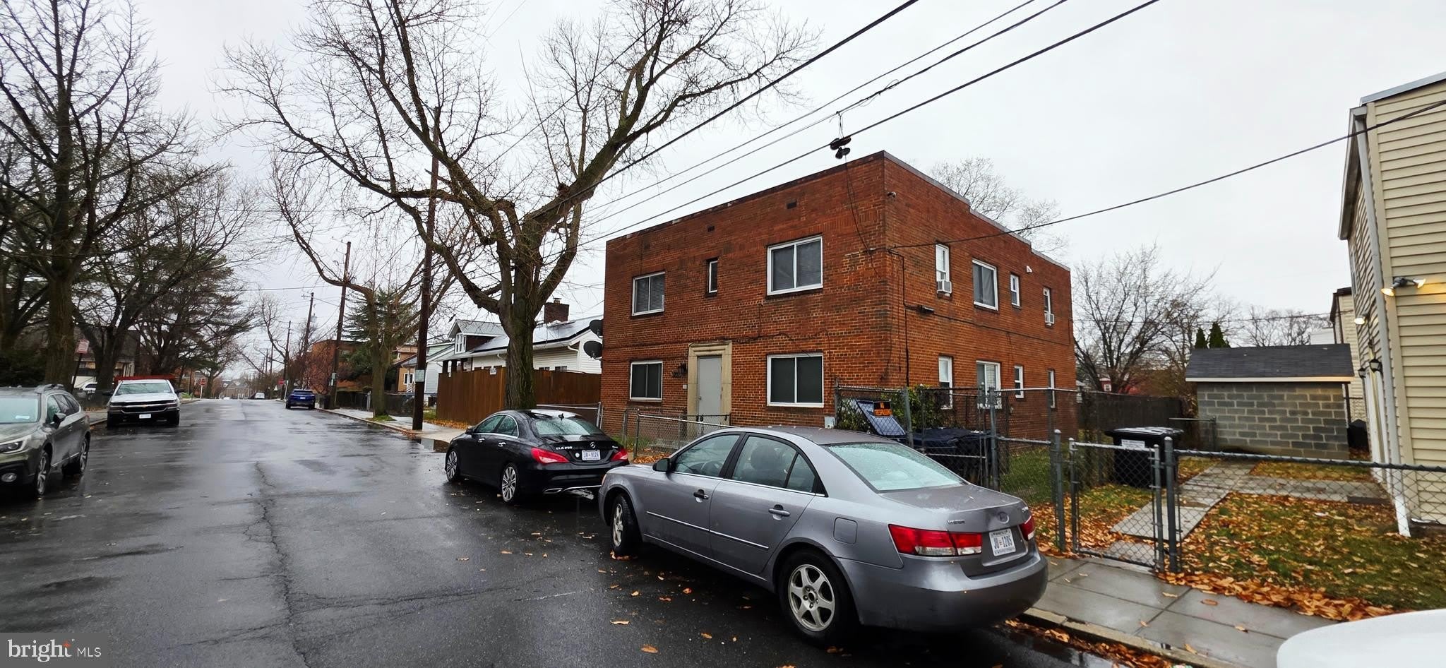 3207 11TH PL SE – photo 3