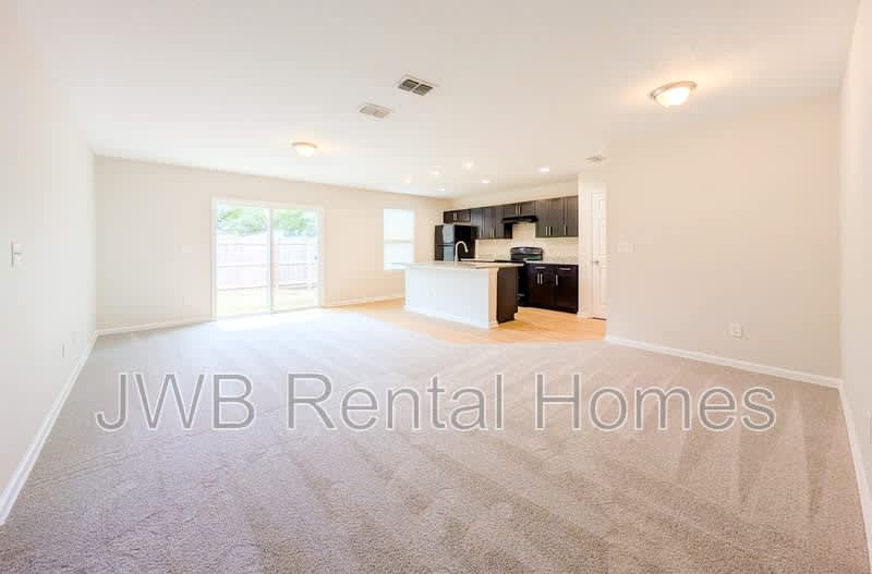 8039 Vining St – photo 4