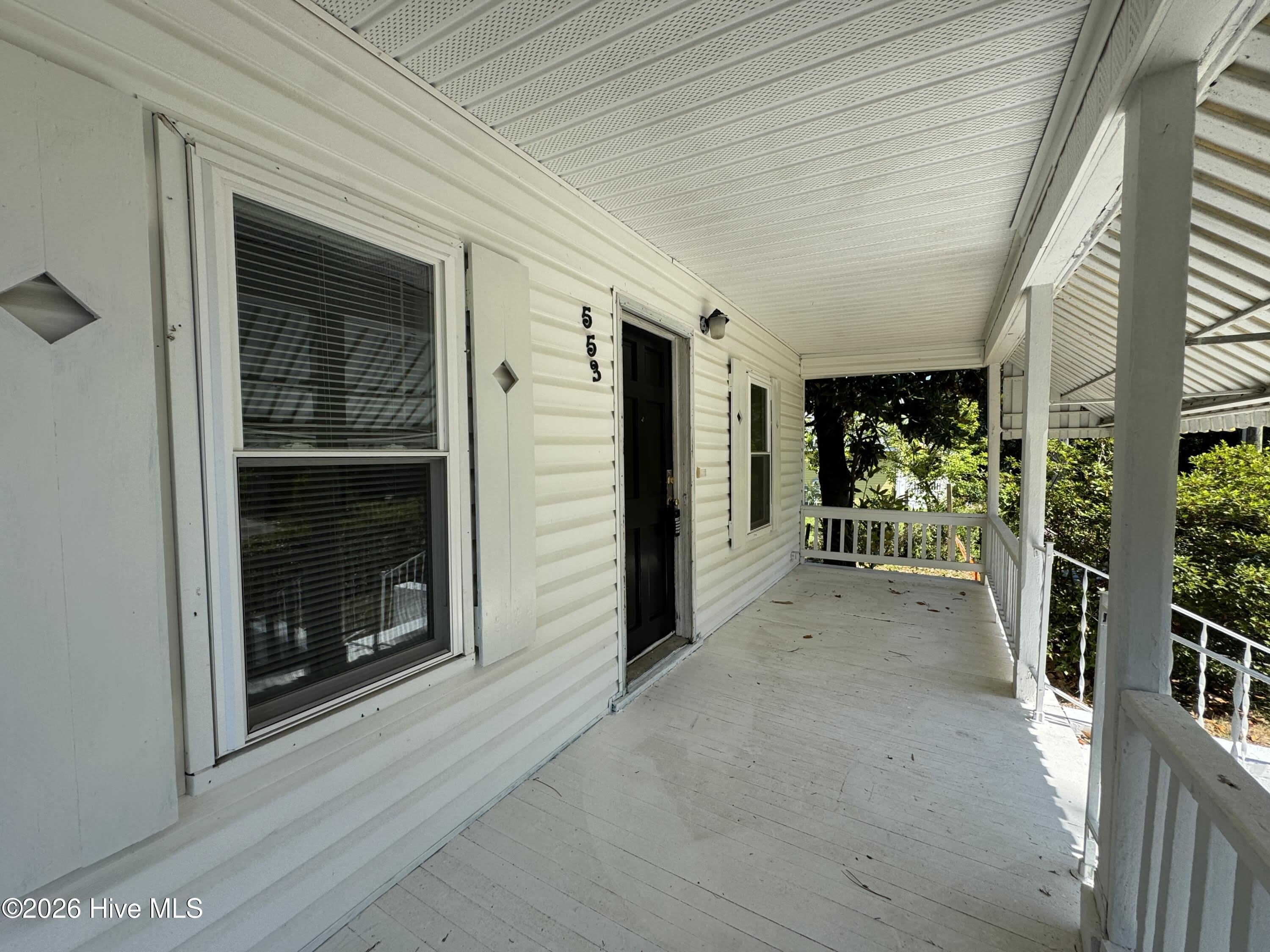 553 Manly Avenue – photo 3
