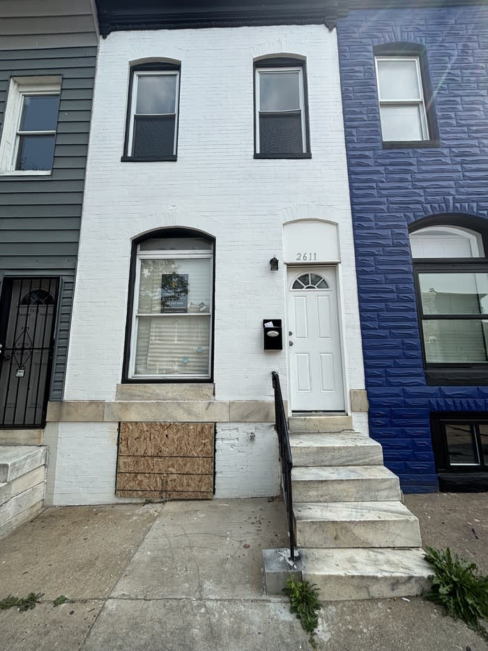 2699 East Monument Street – photo 2