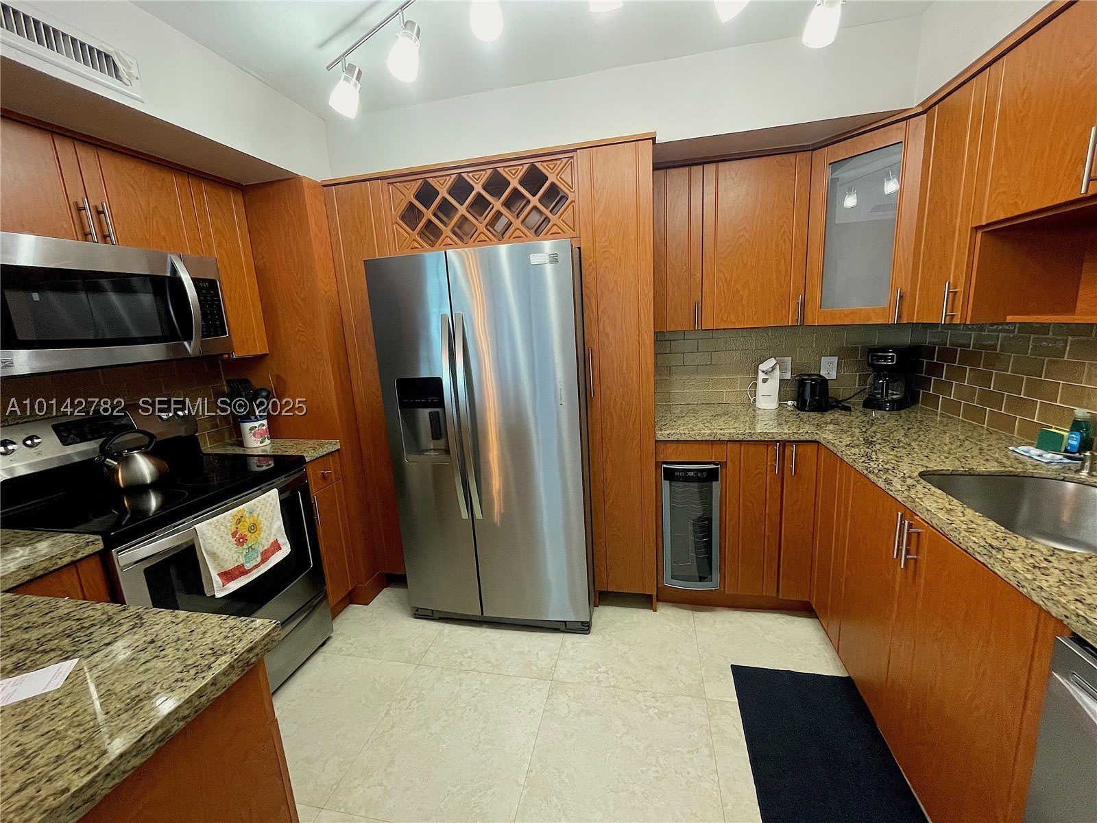 3505 S Ocean Dr – photo 2