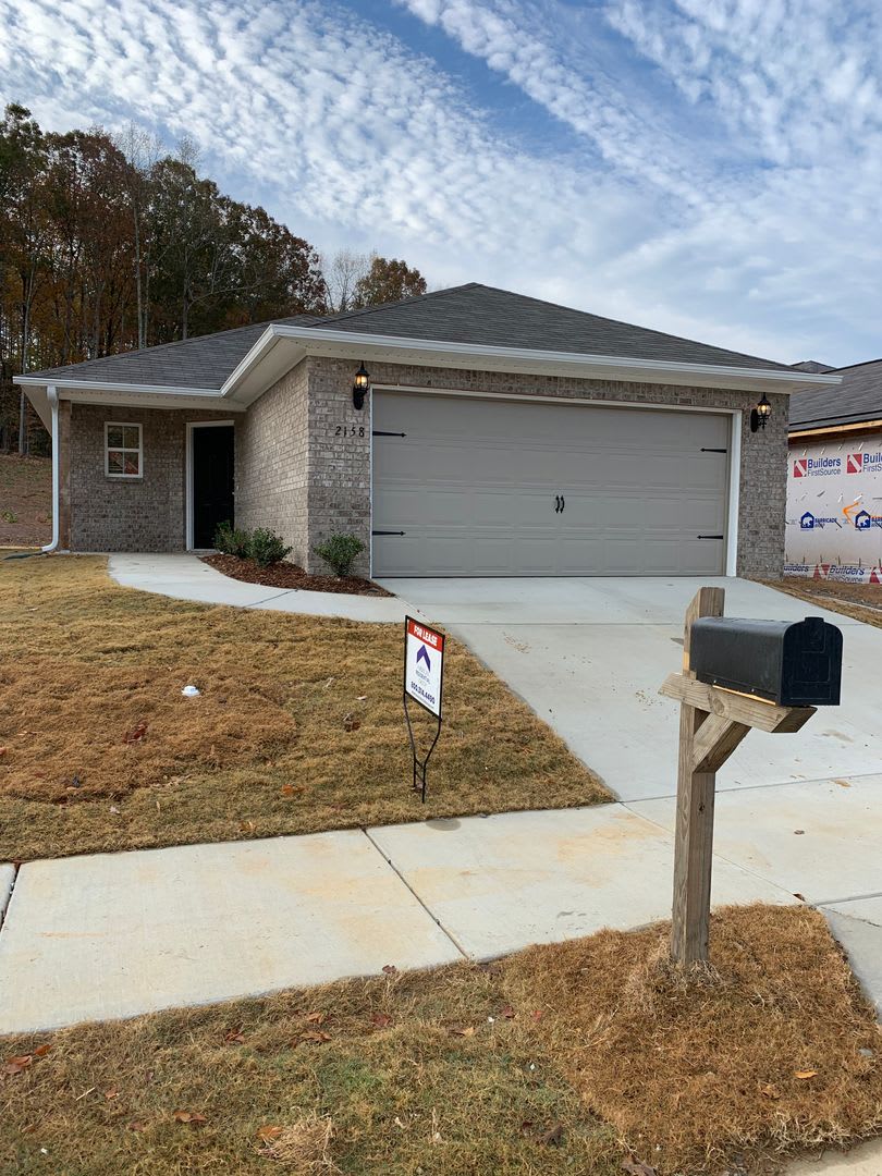 Pre Leasing Now Your New 4 Bedroom Home Awaits In Kilpatrick Landing – photo 3