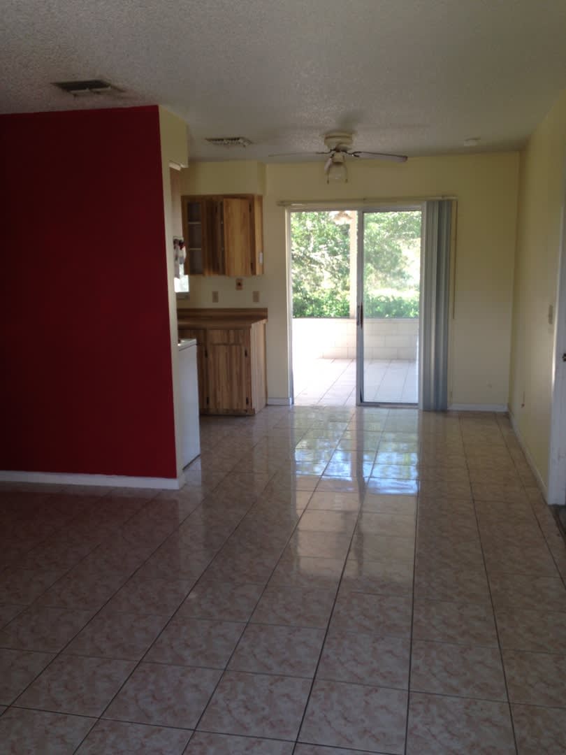 1St Month Free Rent 2 Bed 1 Bath Home With 1 Car Garage Pet Friendly Washer Dryer Hook Ups Section 8 Welcome – photo 2