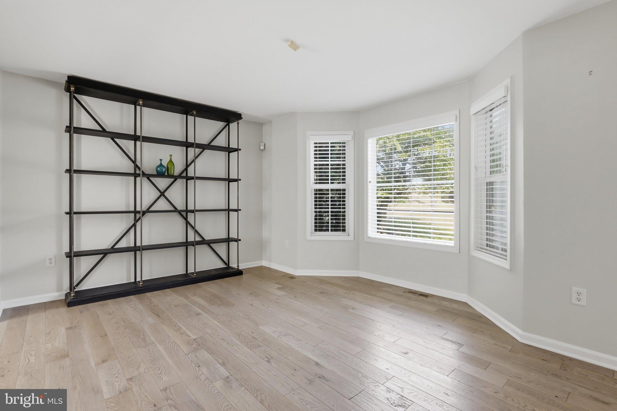 1949 WINSTON Drive – photo 4