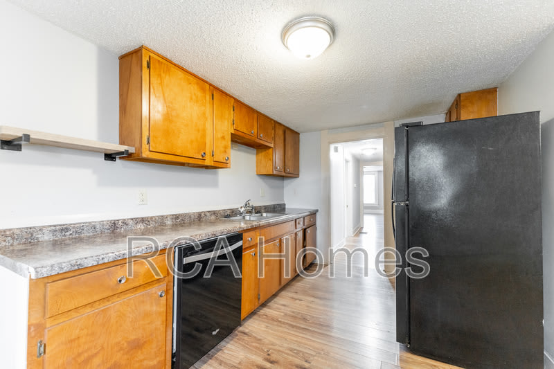 1603 Woodlawn Avenue – photo 5