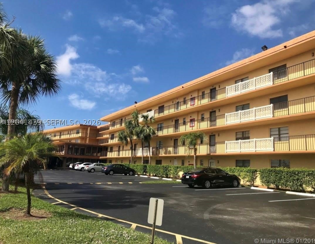 9273 SW 8th St – photo 1