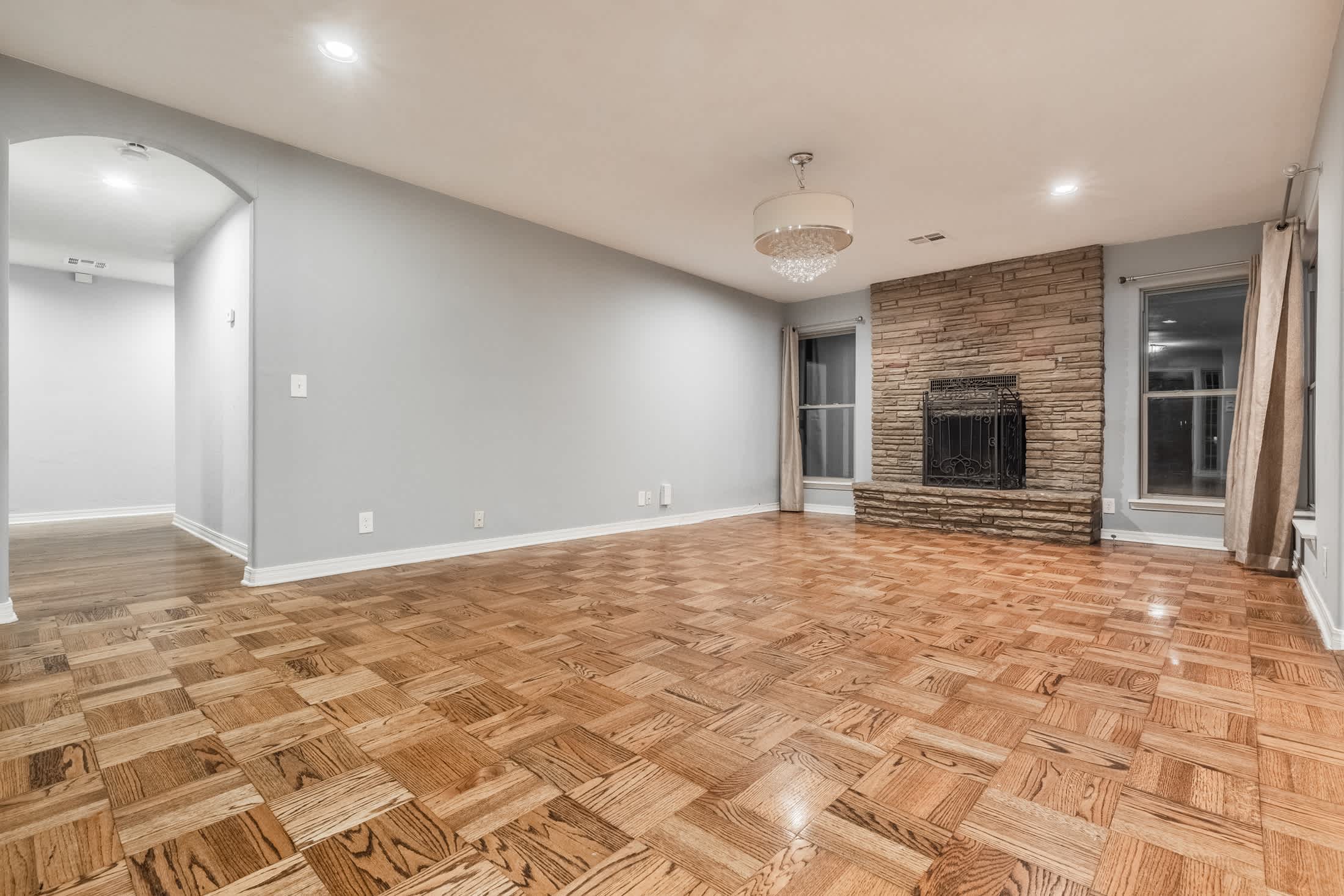 1906 Dorchester Dr – photo 4