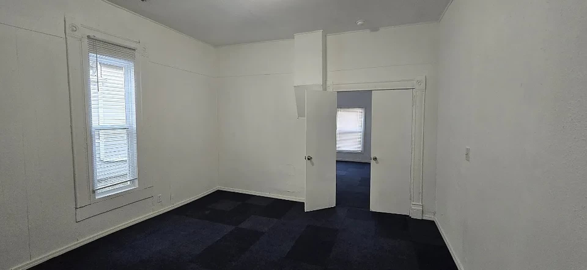 1050 W State St – photo 5