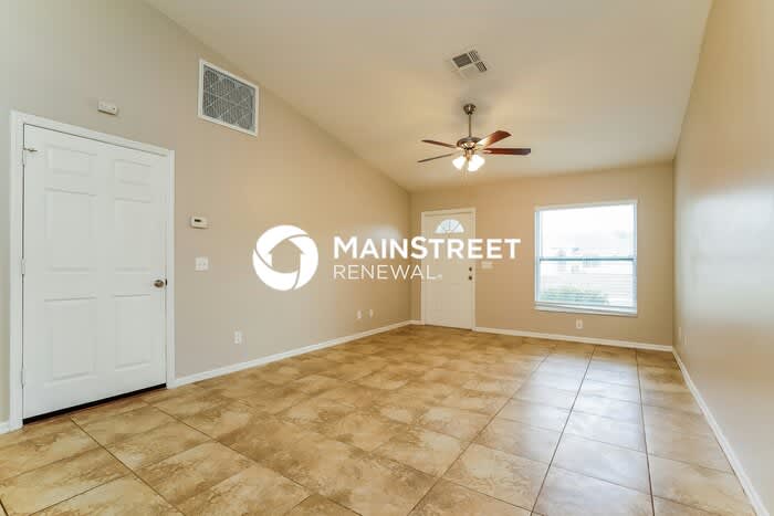 1706 Unice Avenue North – photo 4