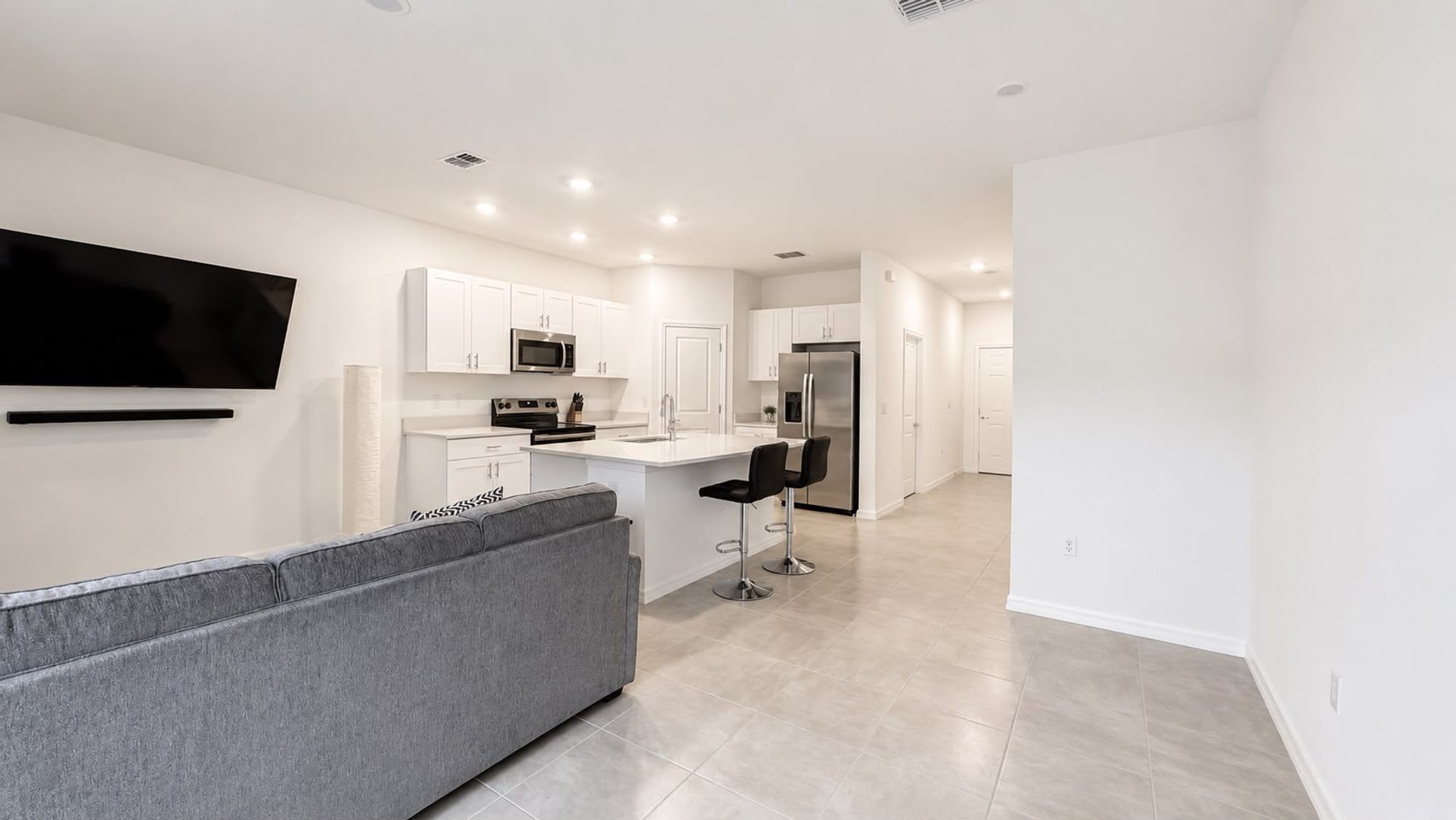 Brand New 3BR Townhome in Lakewood Ranch – photo 2