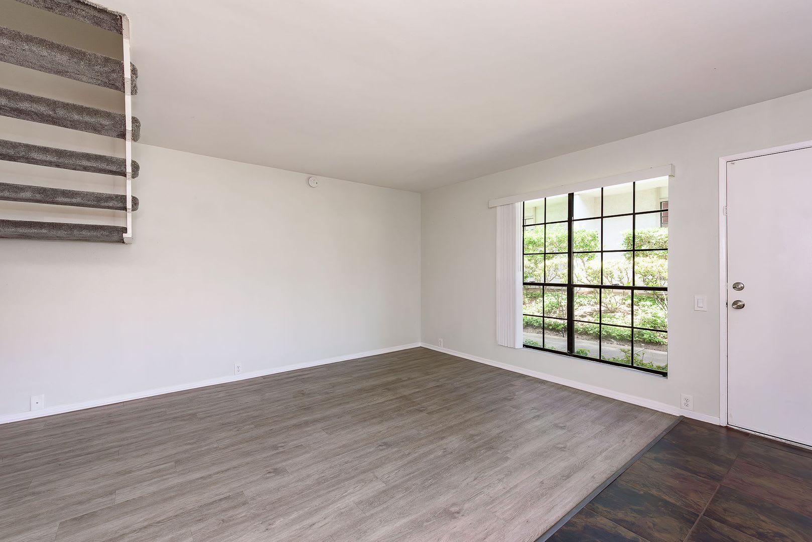 Amazing Quiet University City Condo For Rent – photo 5