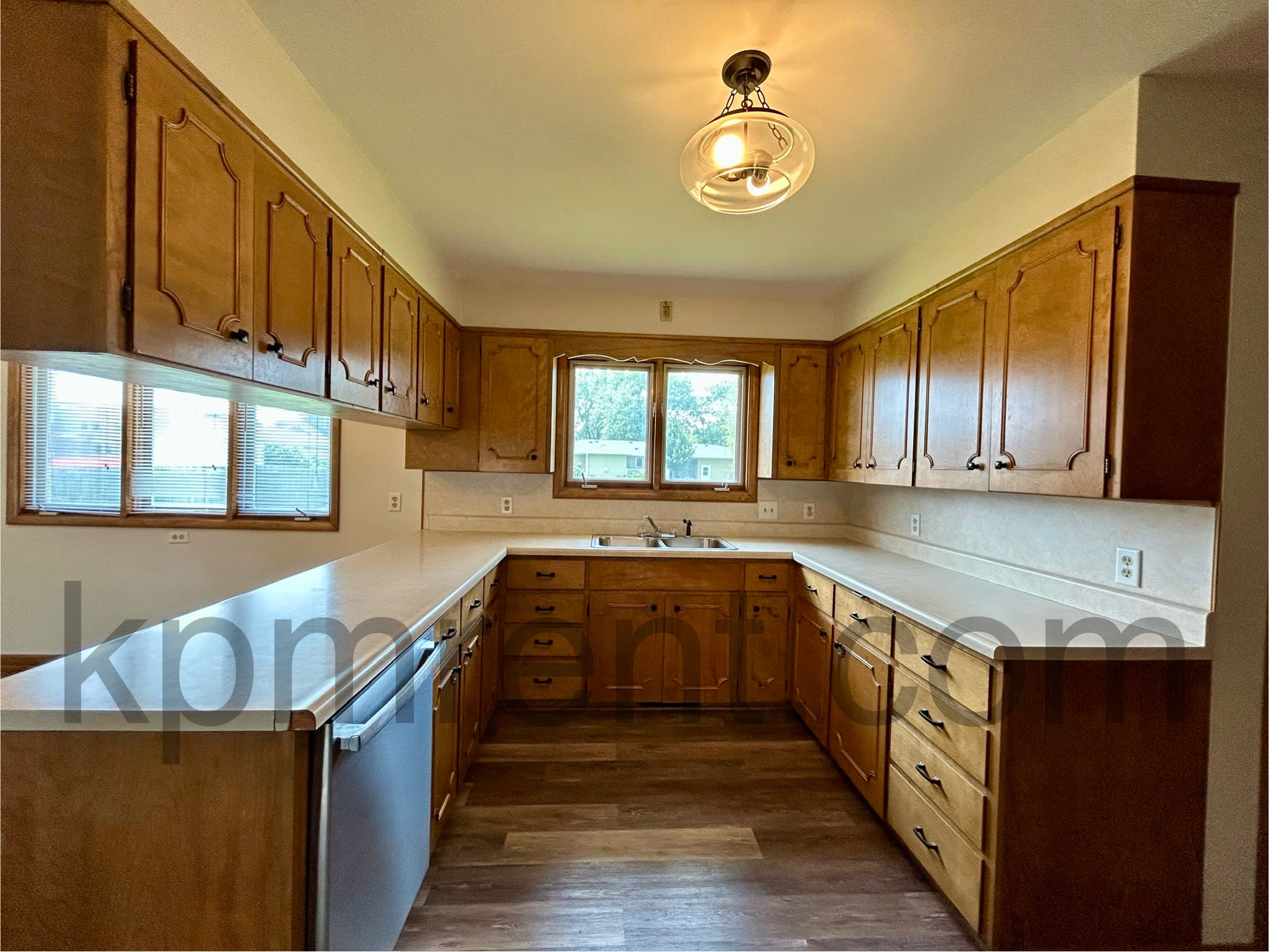 720 Poplar Street – photo 3