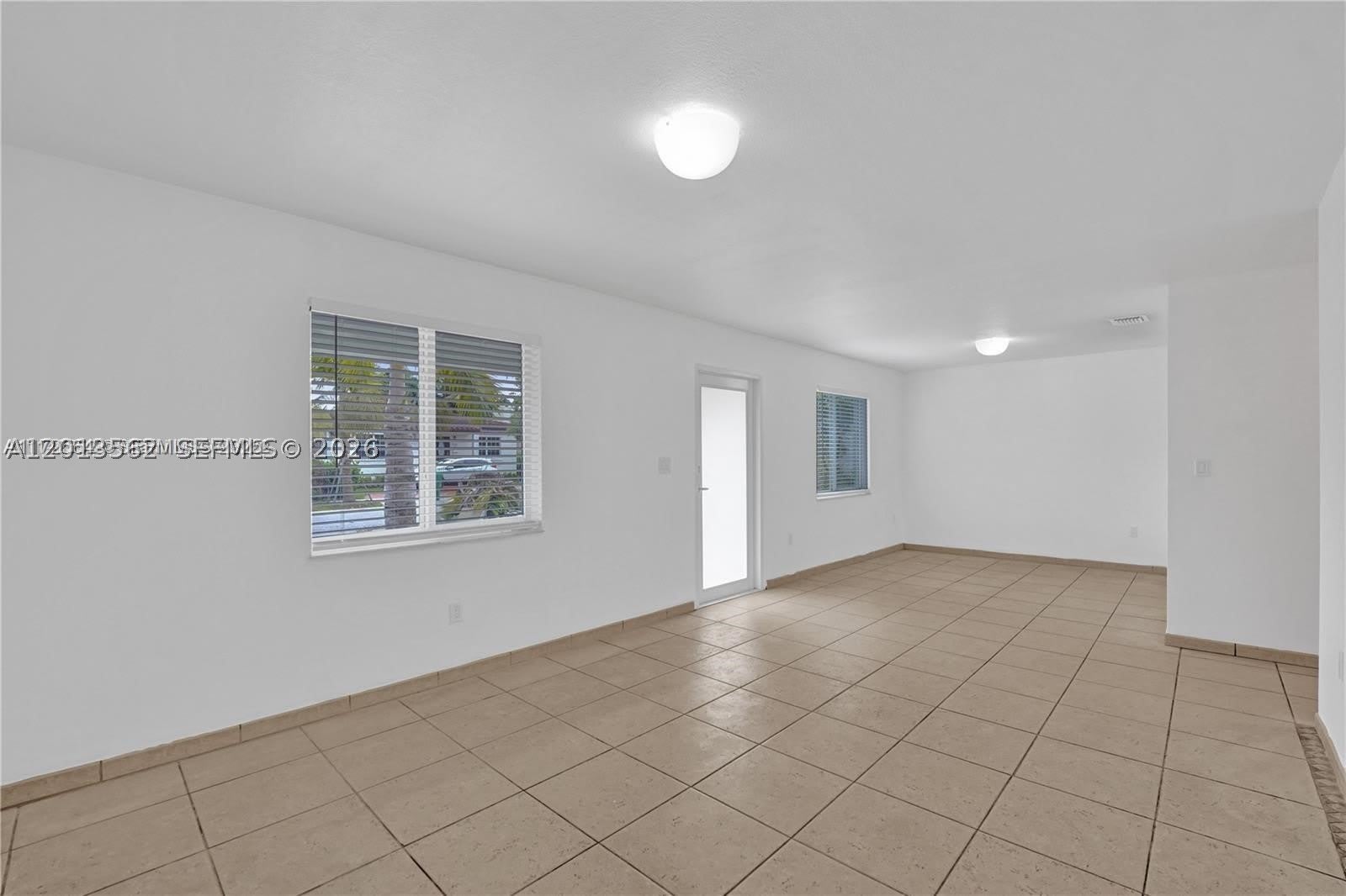 2747 SW 17th St – photo 3