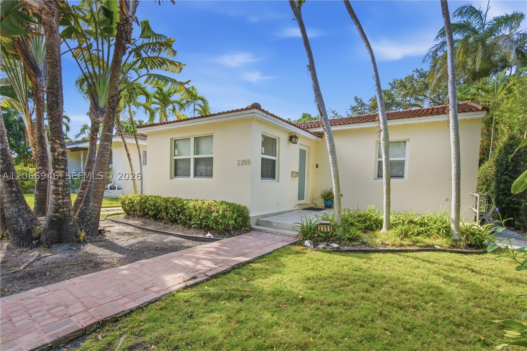2355 Overbrook St – photo 3