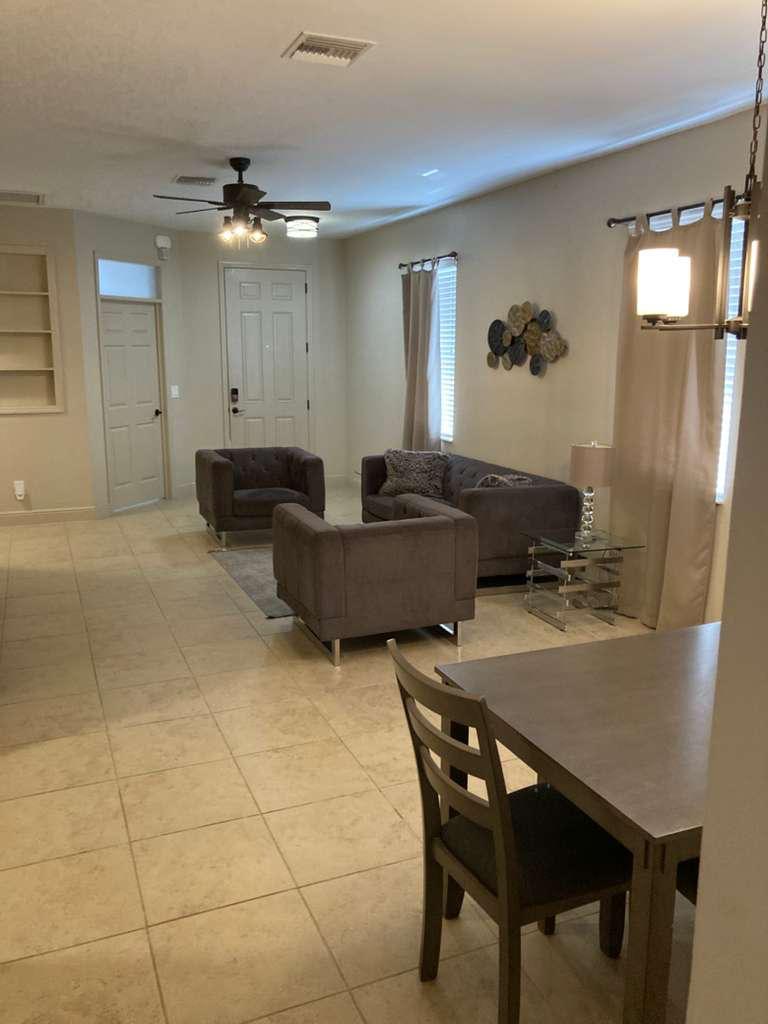 2637 Nw 1st St – photo 2