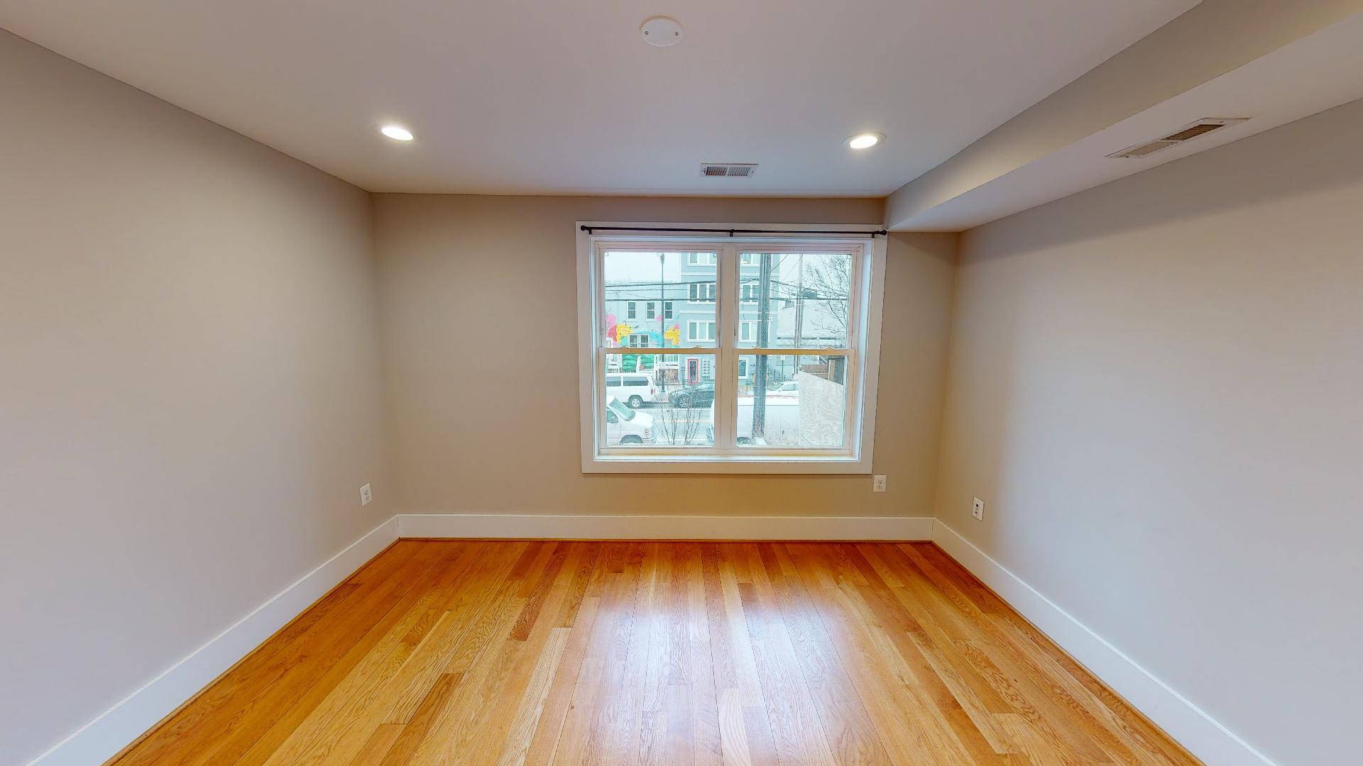 521 Kennedy St Nw – photo 4