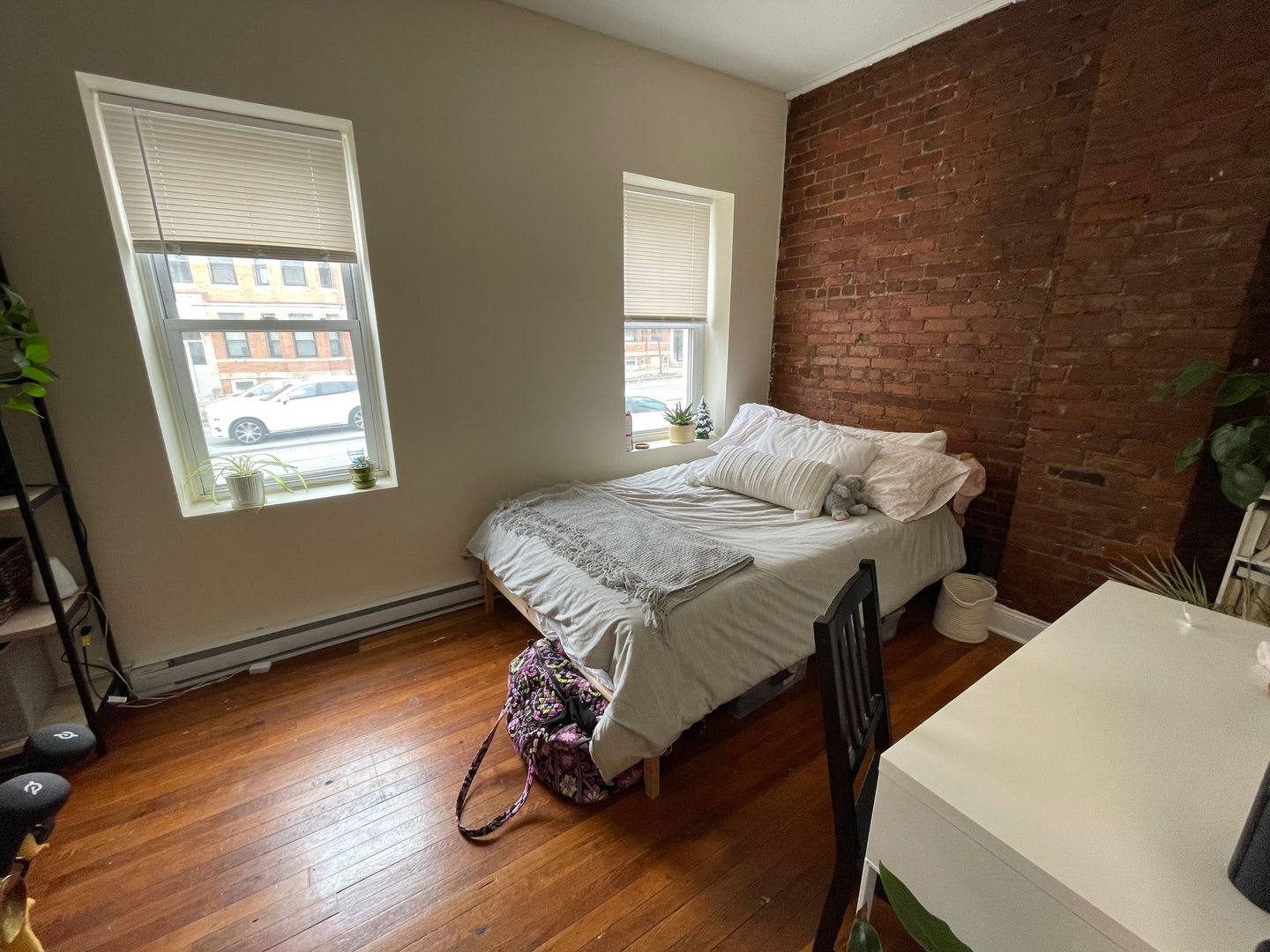 2495 Mission Hill Renovated 1 Bedroom Near Northeastern Longwood Medical Area Multiple Universities Parking Available – photo 2
