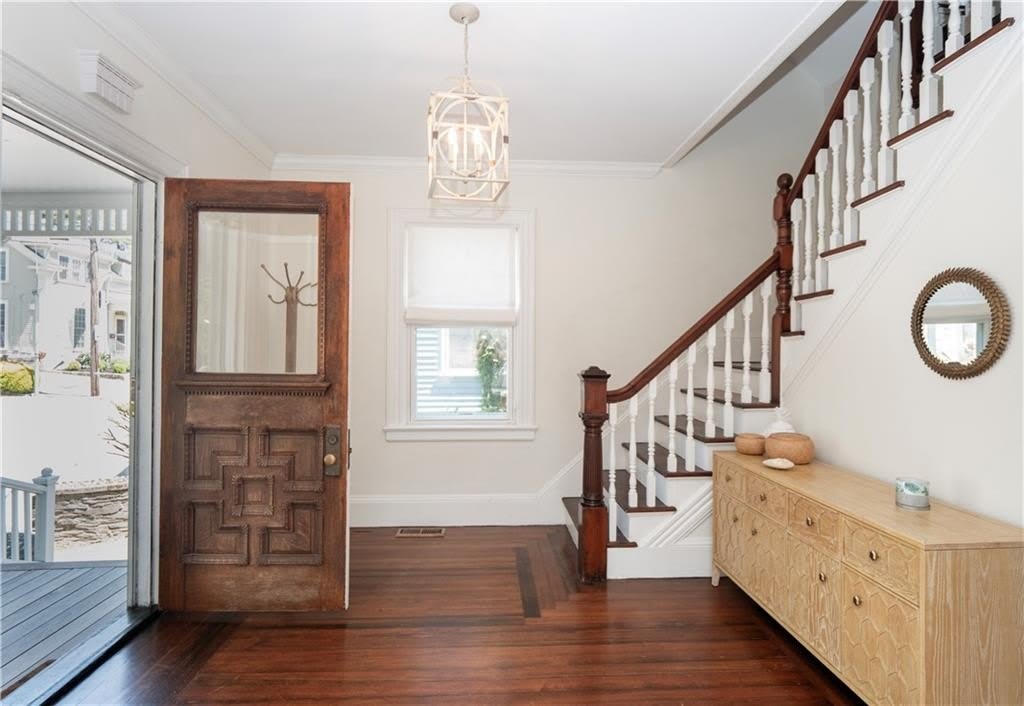 27 Mann Avenue – photo 4