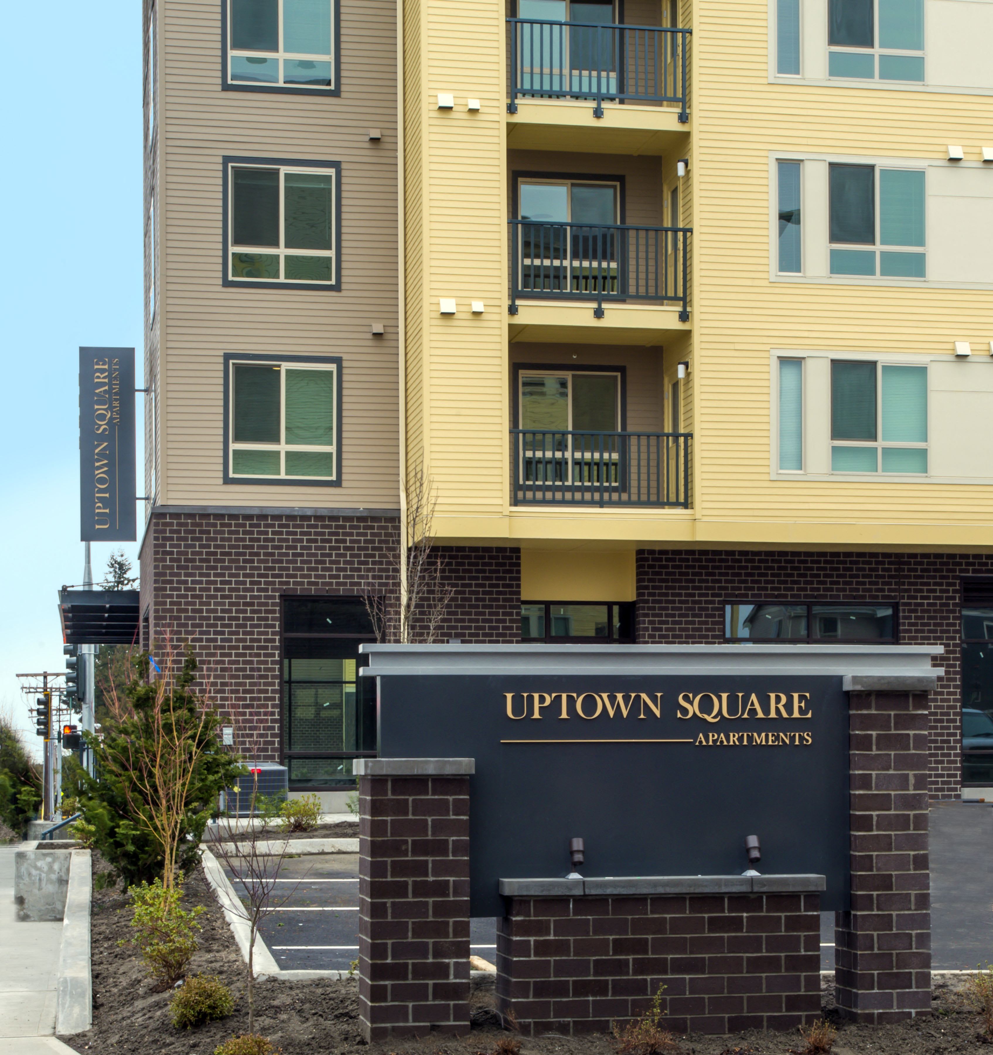 Uptown Square – photo 1