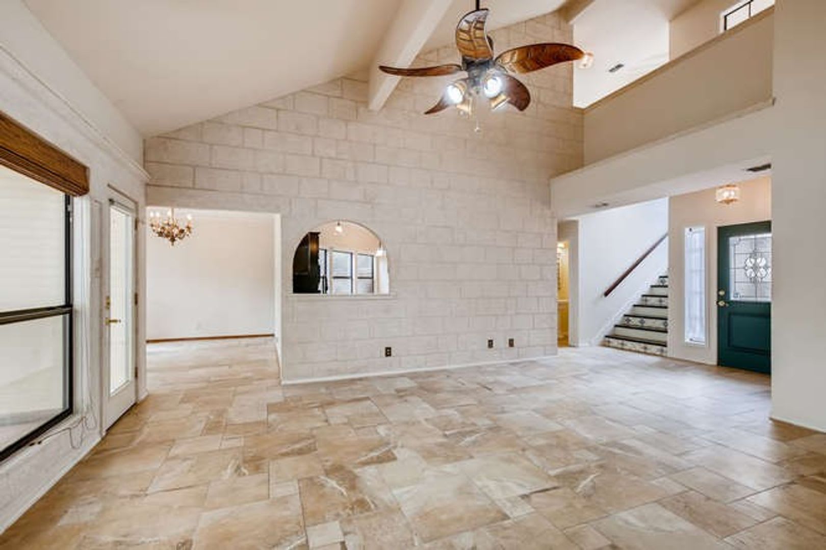 Custom 3 BR/2.5 Bath in N.E. San Antonio – photo 5