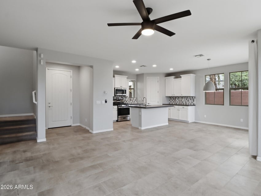 1942 S Sycamore Pl – photo 4
