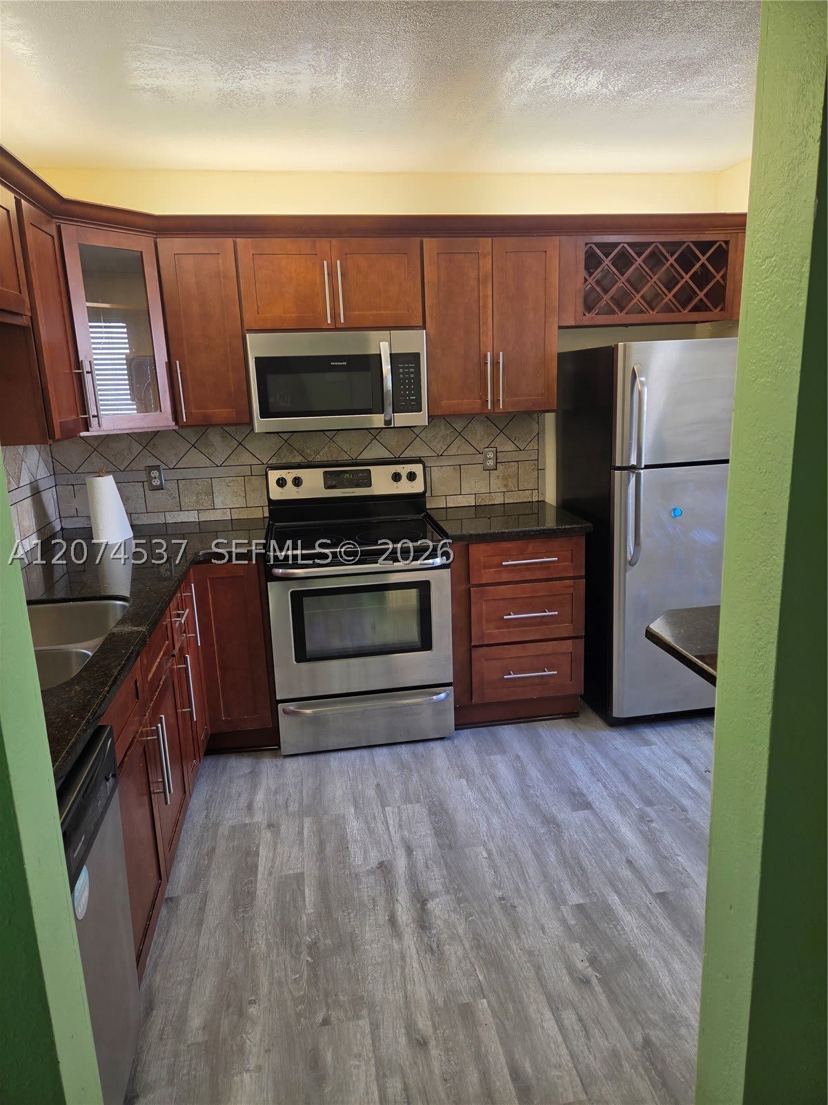 8041 Southgate Blvd – photo 5