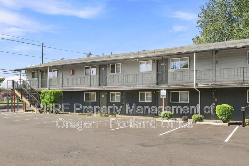 18411 E Burnside St – photo 4