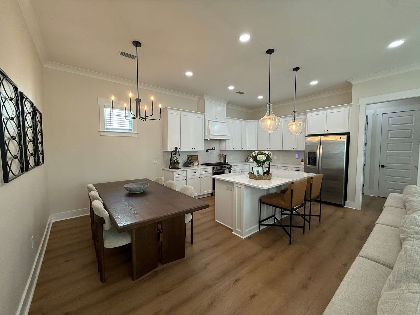 Beautiful 5-Bedroom Home in Deer Moss Creek – Niceville with lawn care included – photo 3