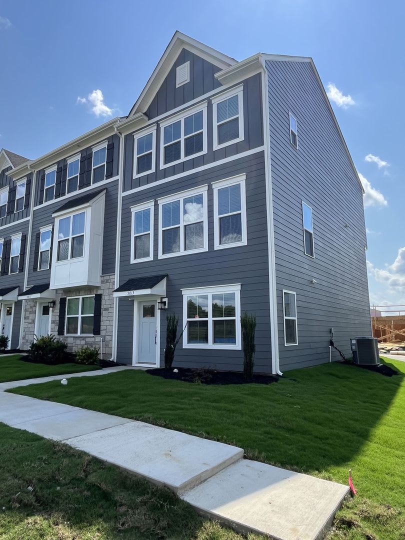 Brand New End Unit 4 Bed Townhome in Steele Creek – photo 1