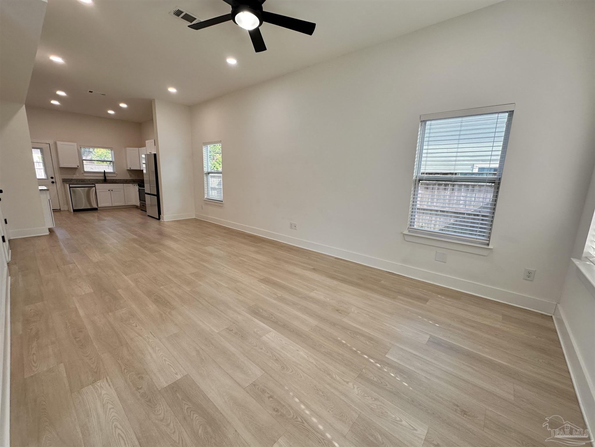 5245 Viking Rd – photo 4