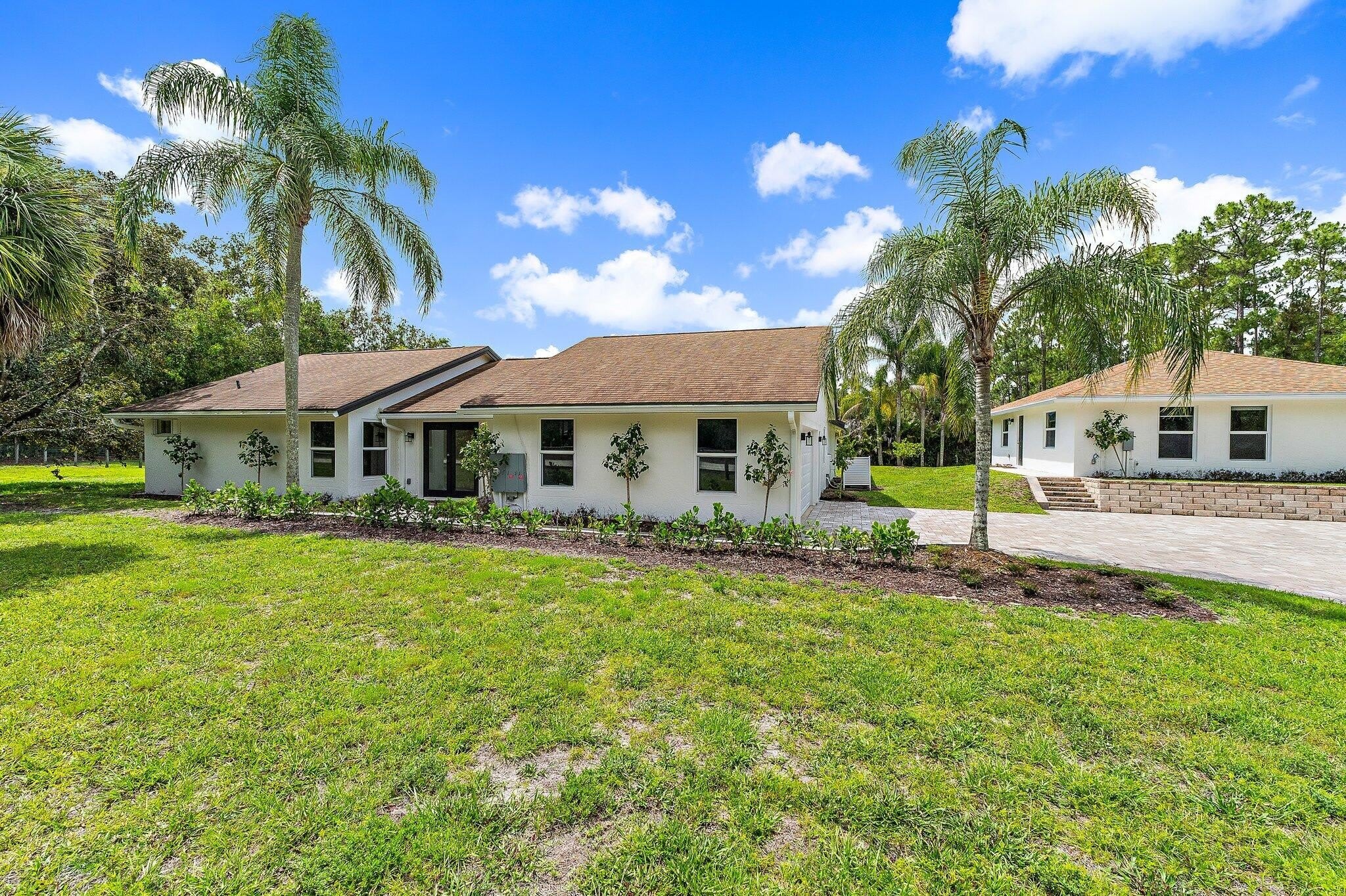 12090 N 164th Ct N – photo 1