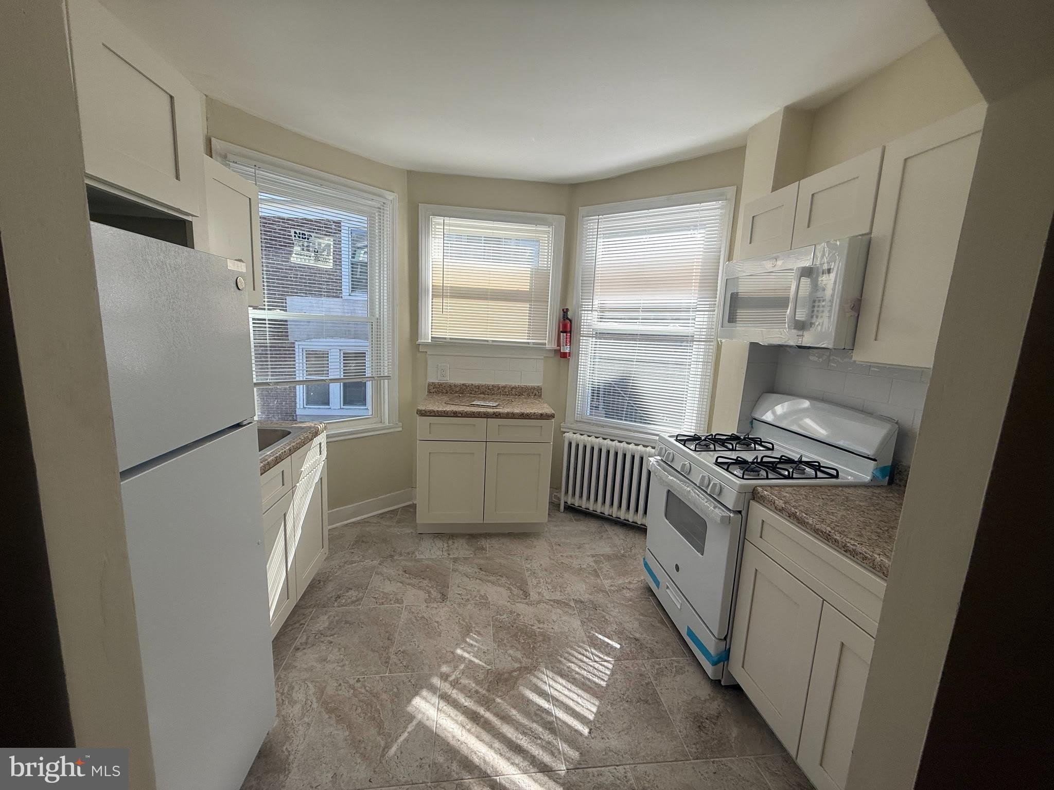 540-00 E JOHNSON Street – photo 4