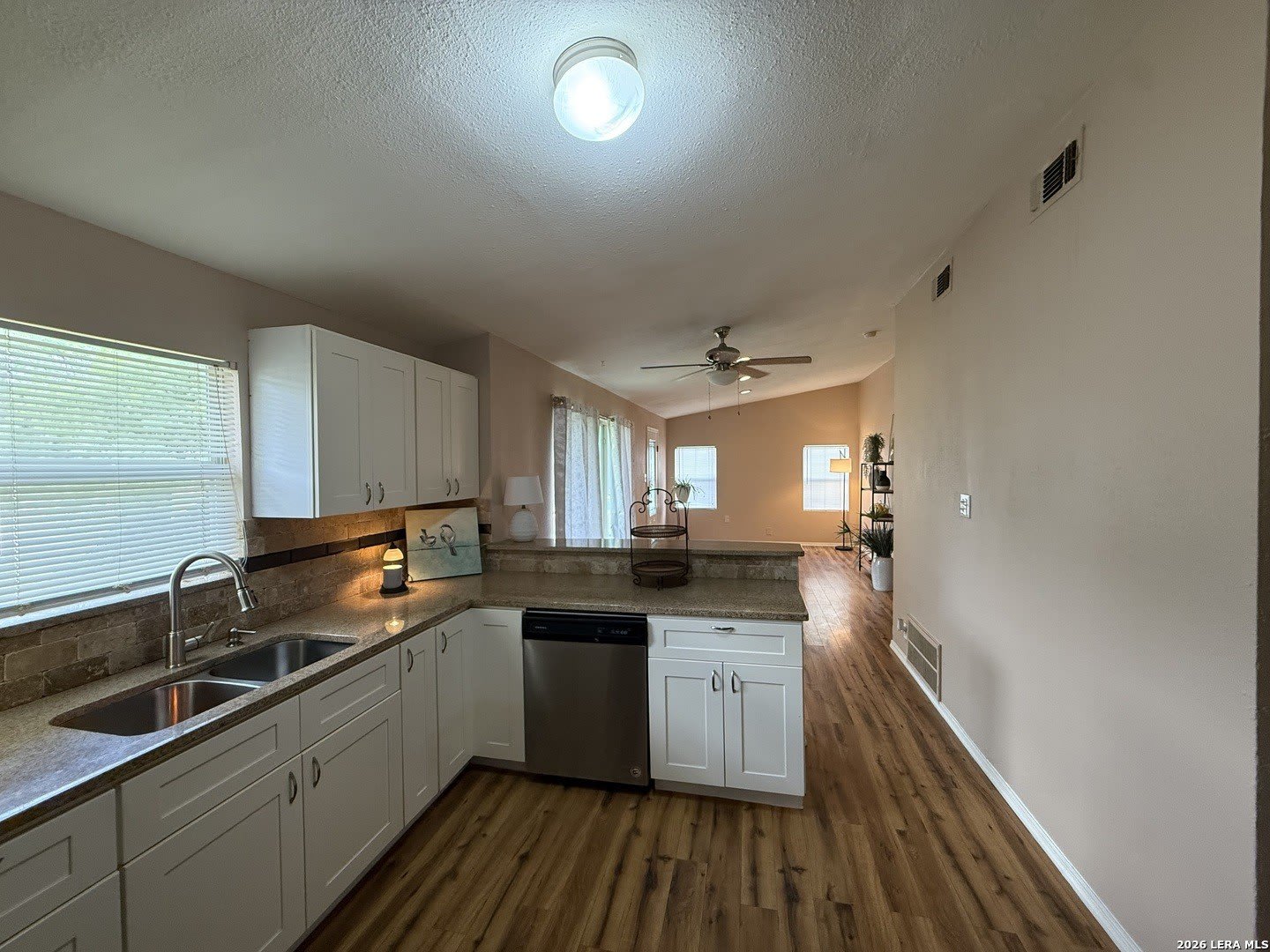 438 Sumner Dr. – photo 3