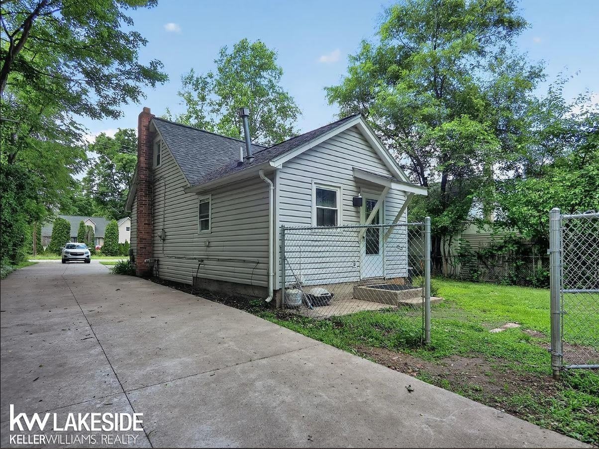 388 E South Boulevard – photo 2