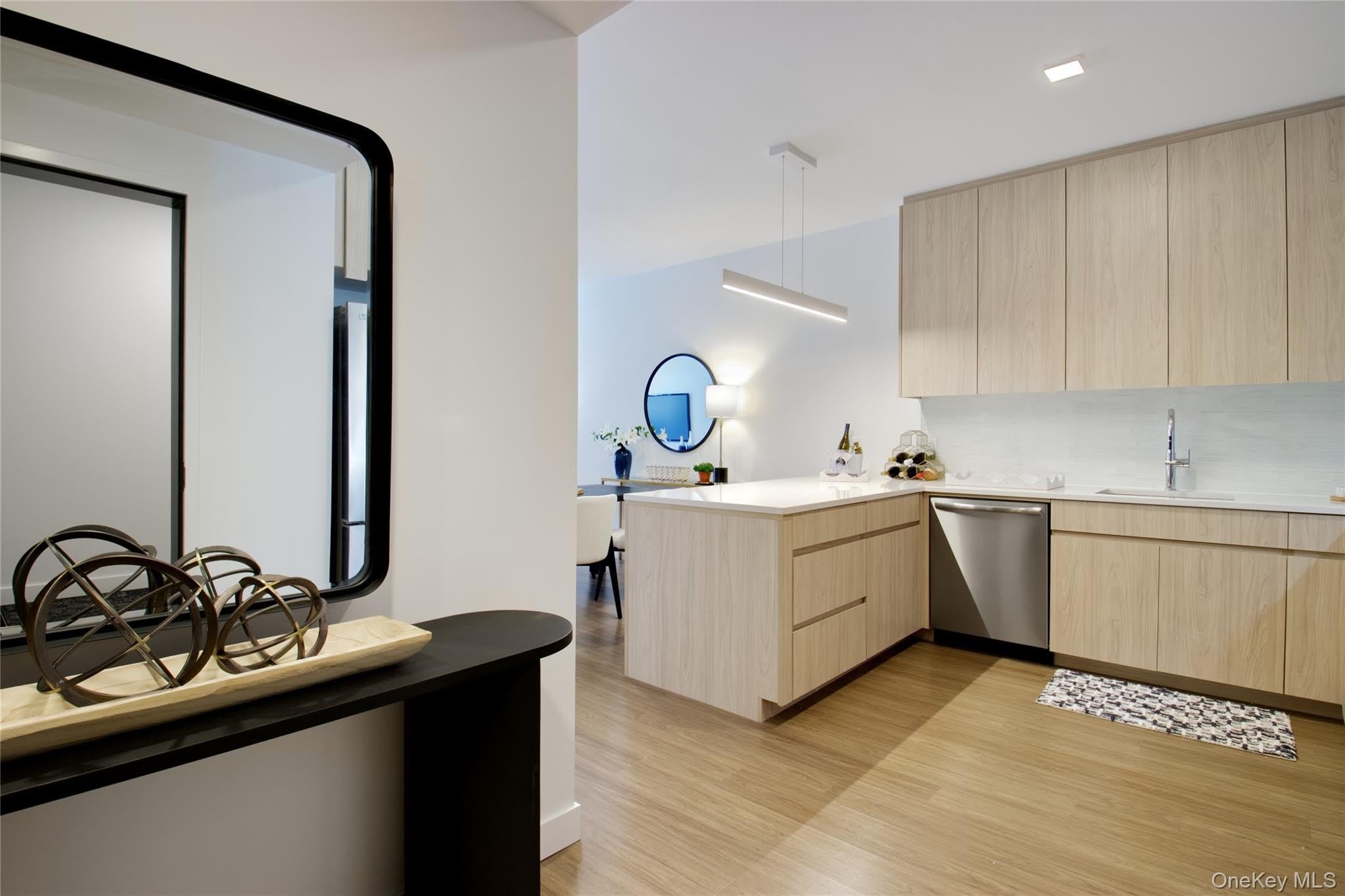 333 Warner Avenue – photo 5