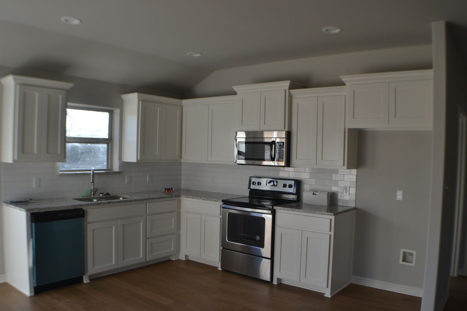 3 Bed 2 Bath House For Lease In Sherman – photo 2