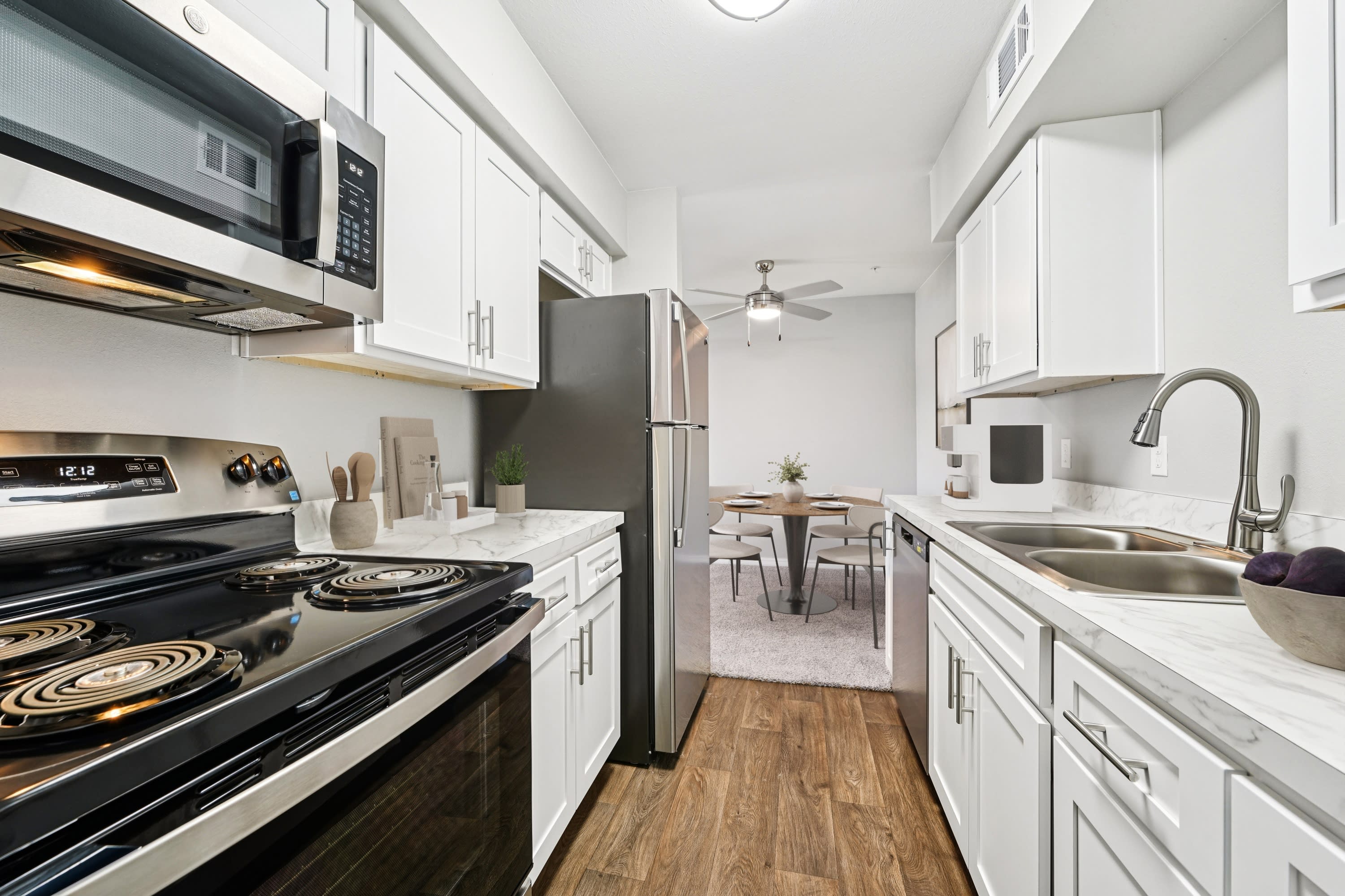 The Warwick Apartment Homes – photo 1