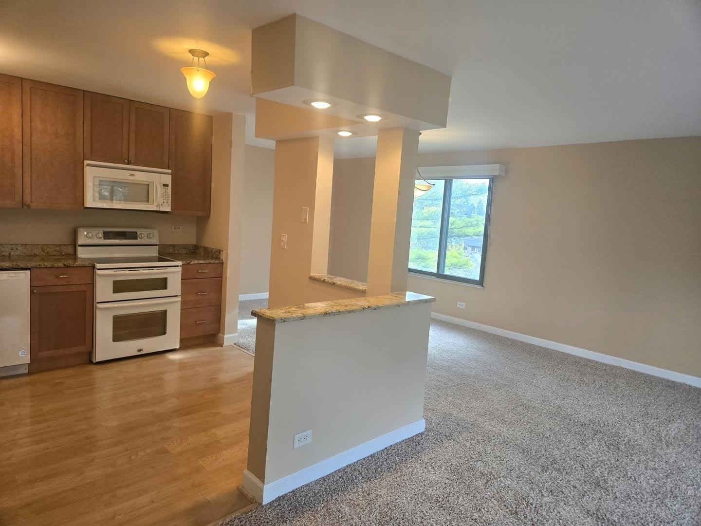 1605 E Central Road – photo 5